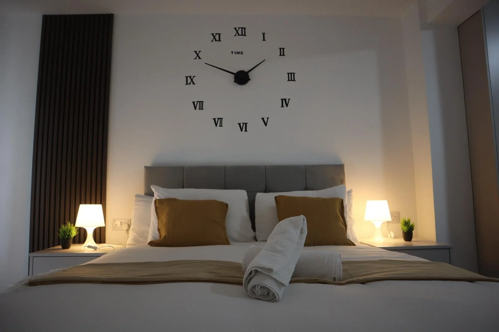 Deluxe Triple Room with Private Bathroom
